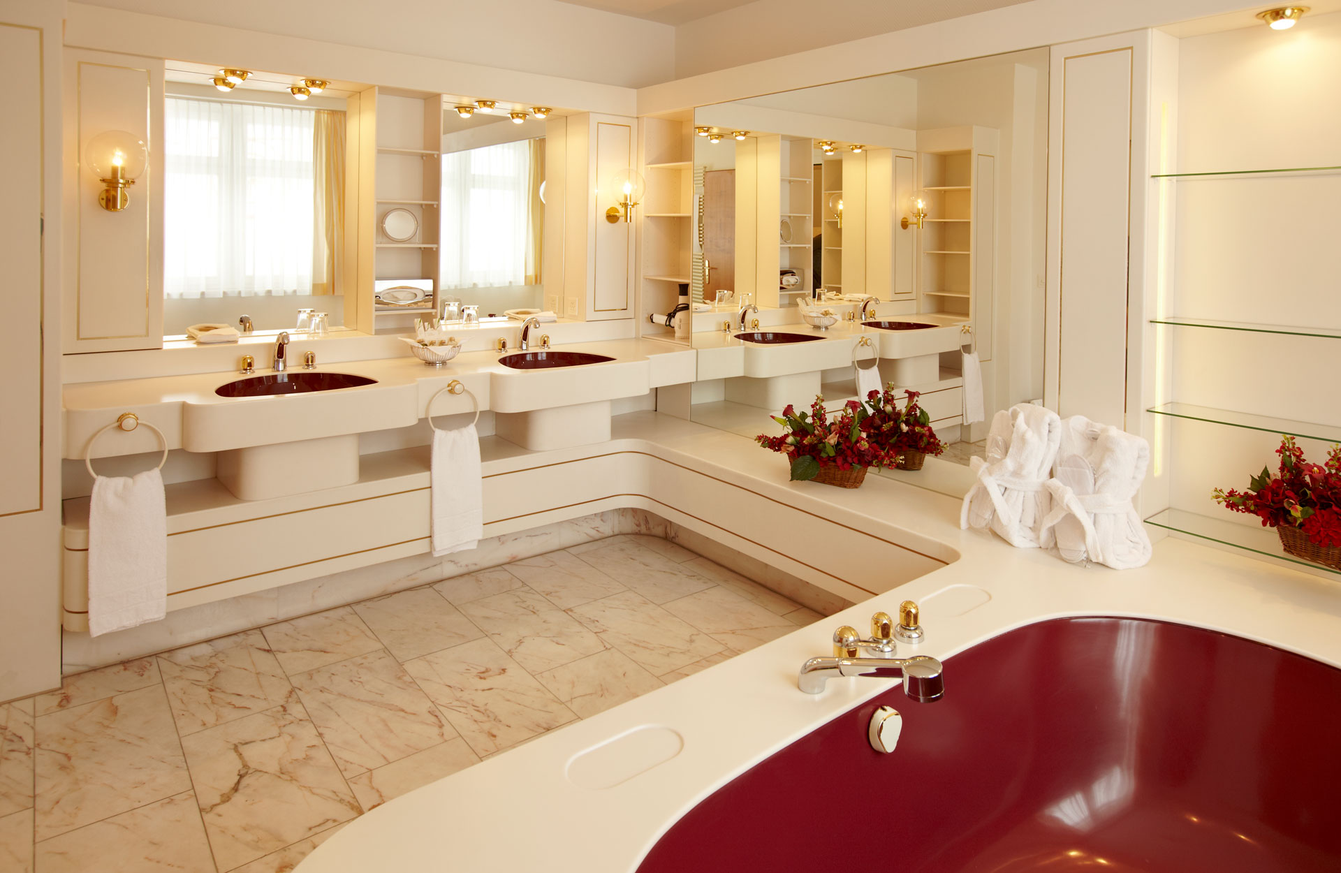 Hotel Seehof Ansicht Badezimmer mit Badewanne